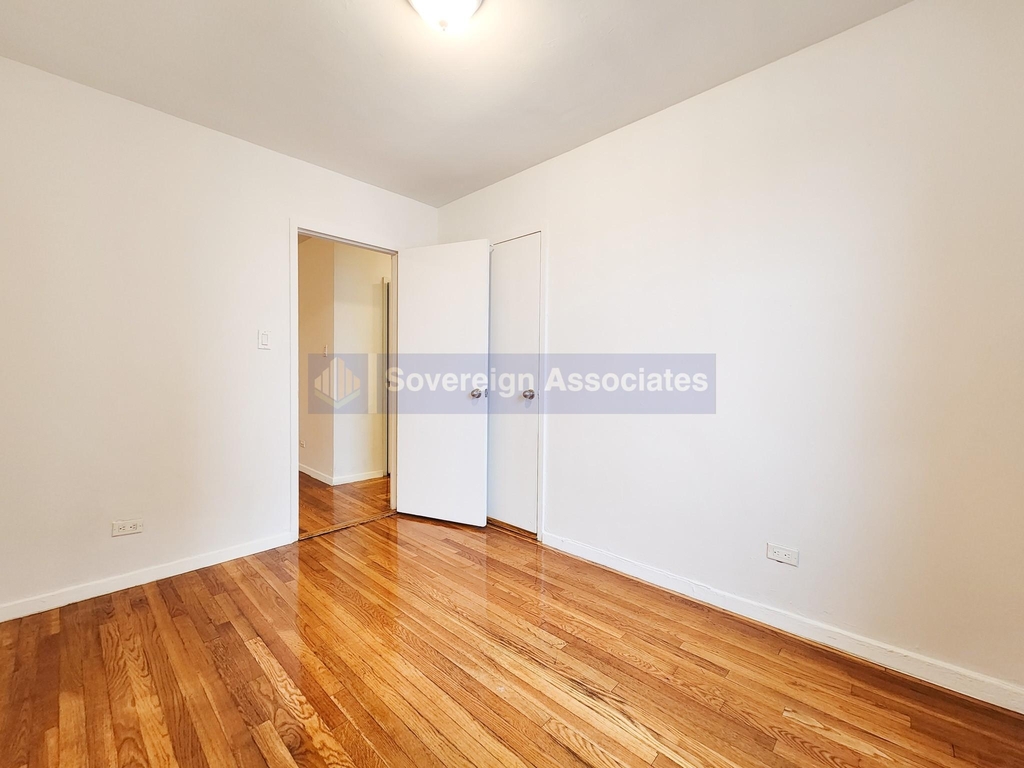 3555 Oxford Avenue - Photo 8