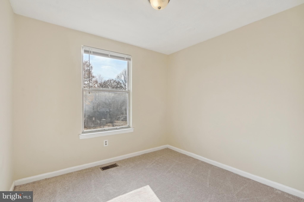 9124 New Britain Circle - Photo 12