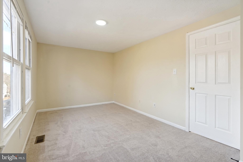 9124 New Britain Circle - Photo 11