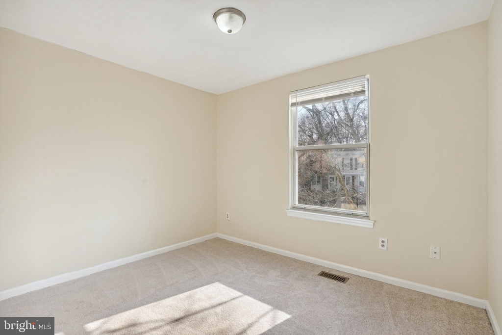 9124 New Britain Circle - Photo 14