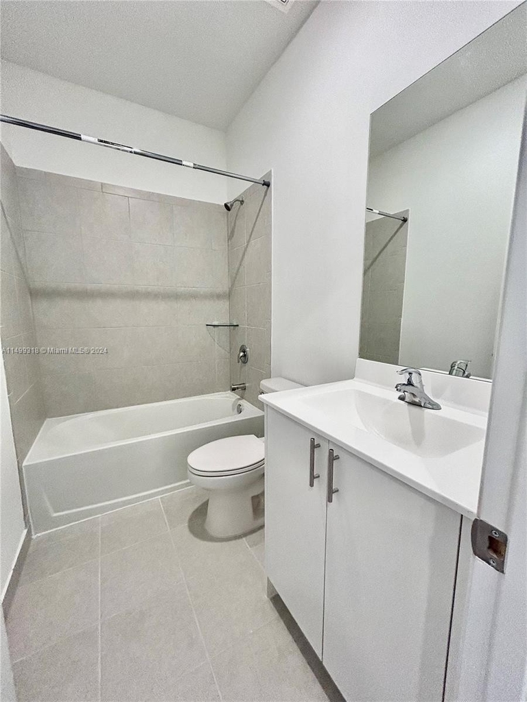 12773 Sw 234th Ter - Photo 16