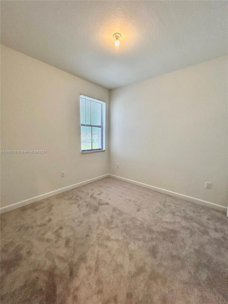 12773 Sw 234th Ter - Photo 13