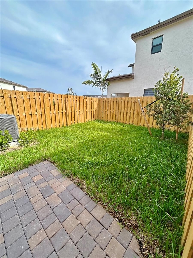12773 Sw 234th Ter - Photo 8