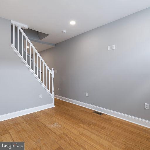 1446 Ward St - Photo 3