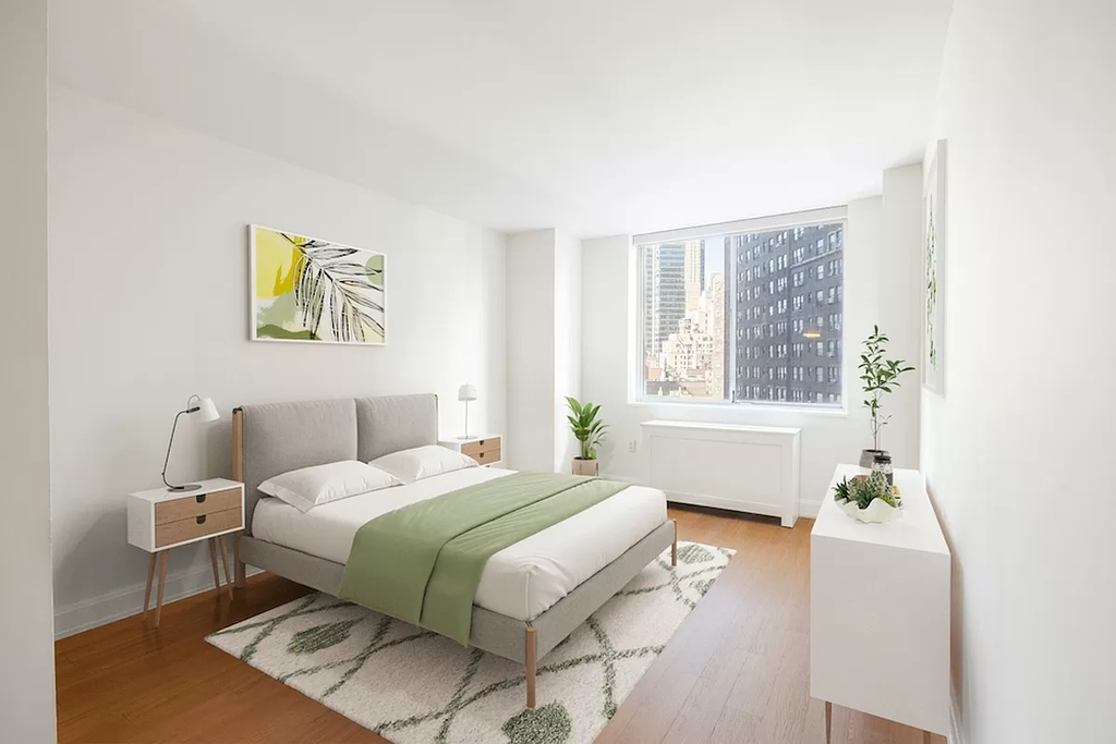 East 54th Street - Photo 5