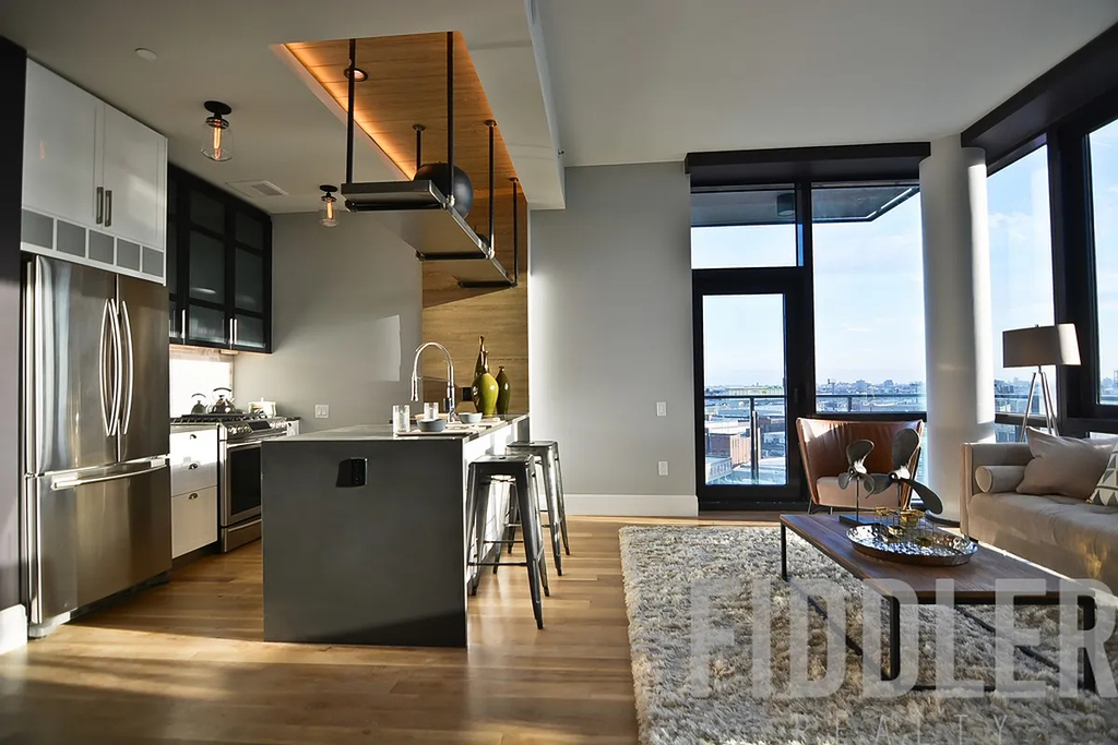 44-41 Purves Street - Photo 1