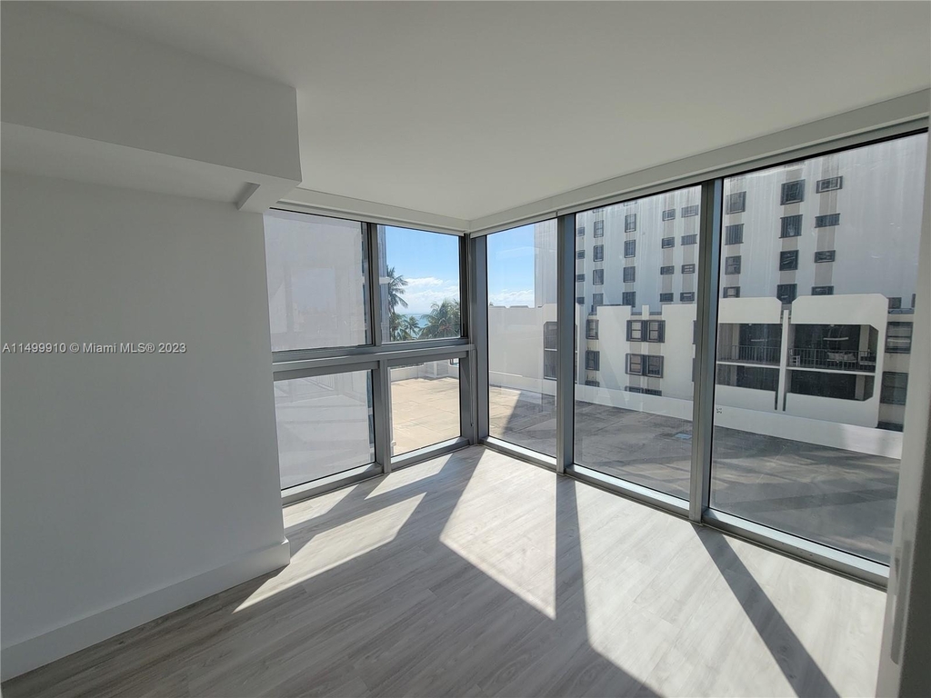 2655 Collins Ave - Photo 12