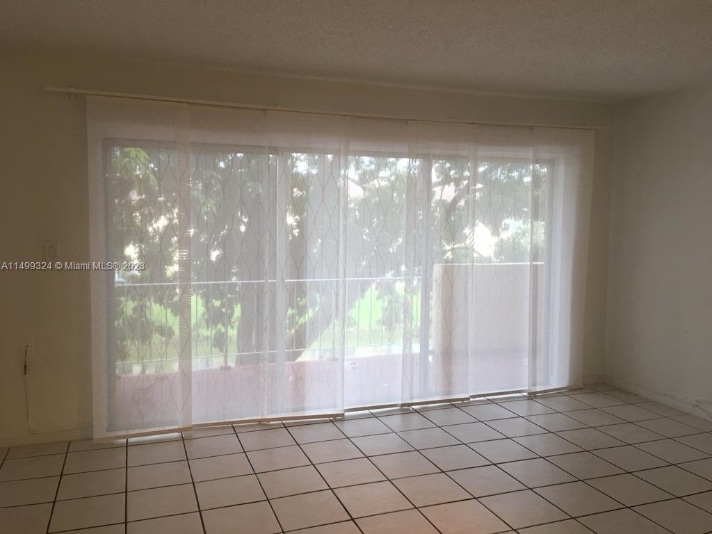 9375 Fontainebleau Blvd - Photo 3