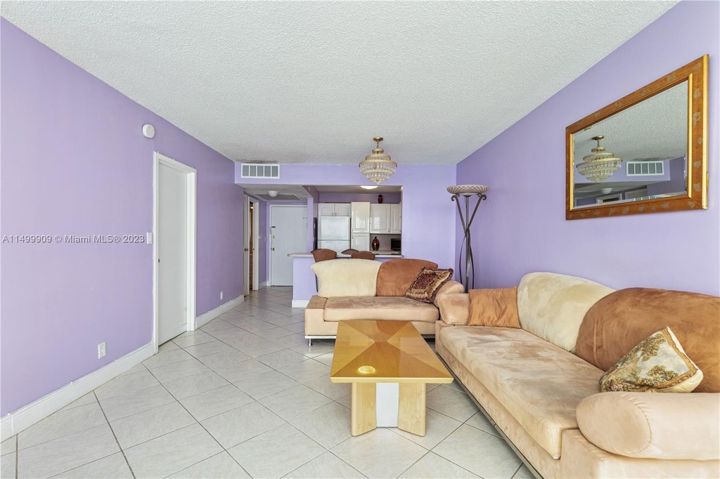 2030 S Ocean Dr - Photo 4