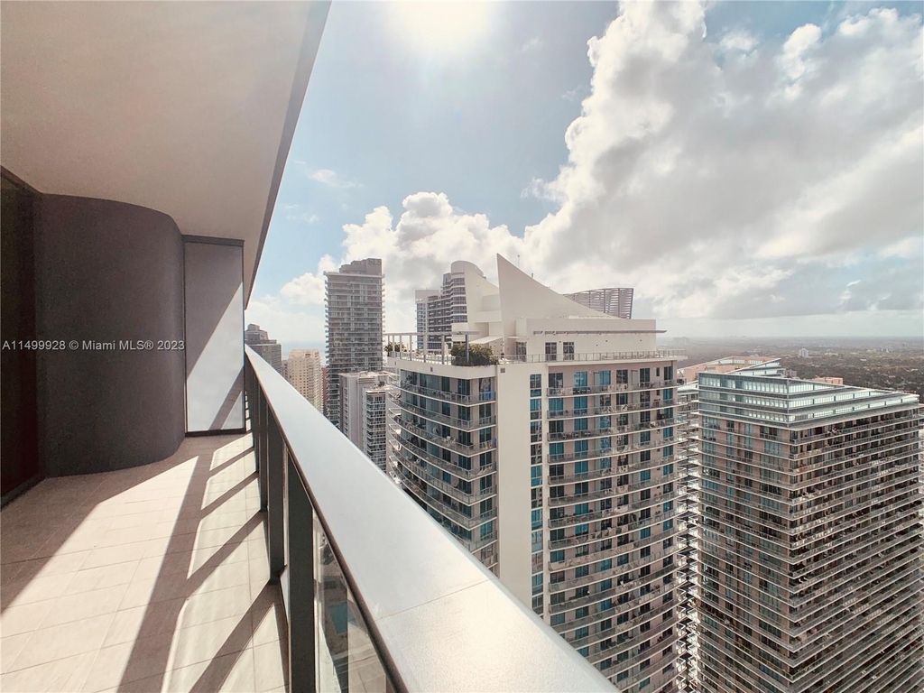 1000 Brickell Plz - Photo 11