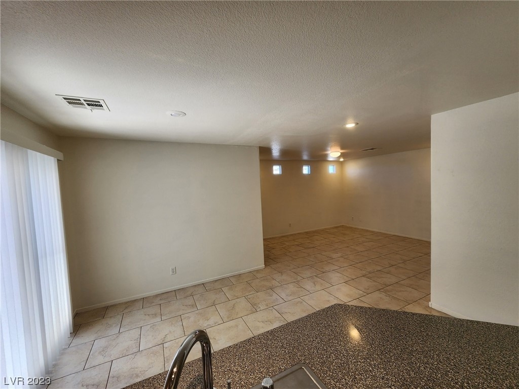 1130 Burnt Sky Avenue - Photo 10