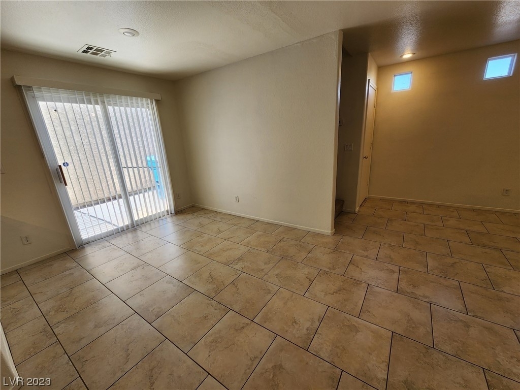 1130 Burnt Sky Avenue - Photo 11