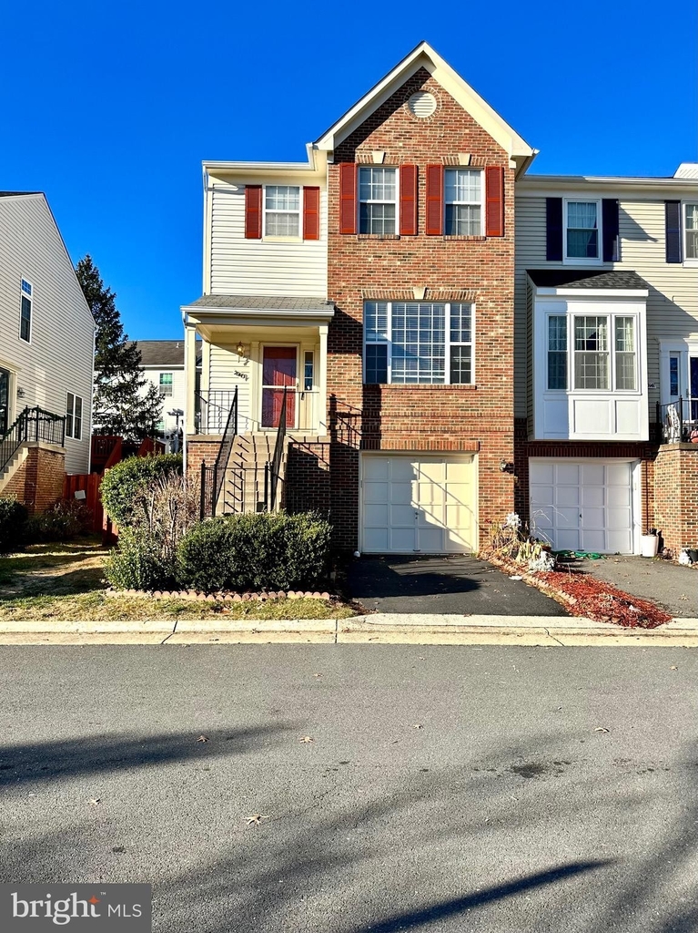 20143 Hardwood Terrace - Photo 0