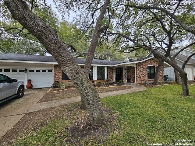 11414 Raindrop Dr - Photo 0