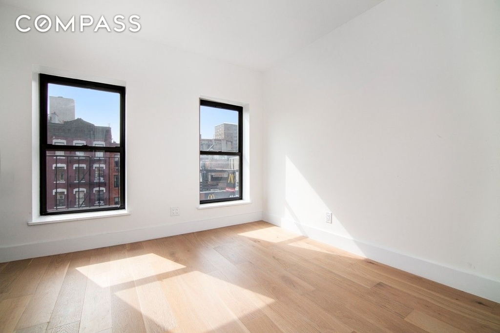 109 1st Avenue - Photo 4