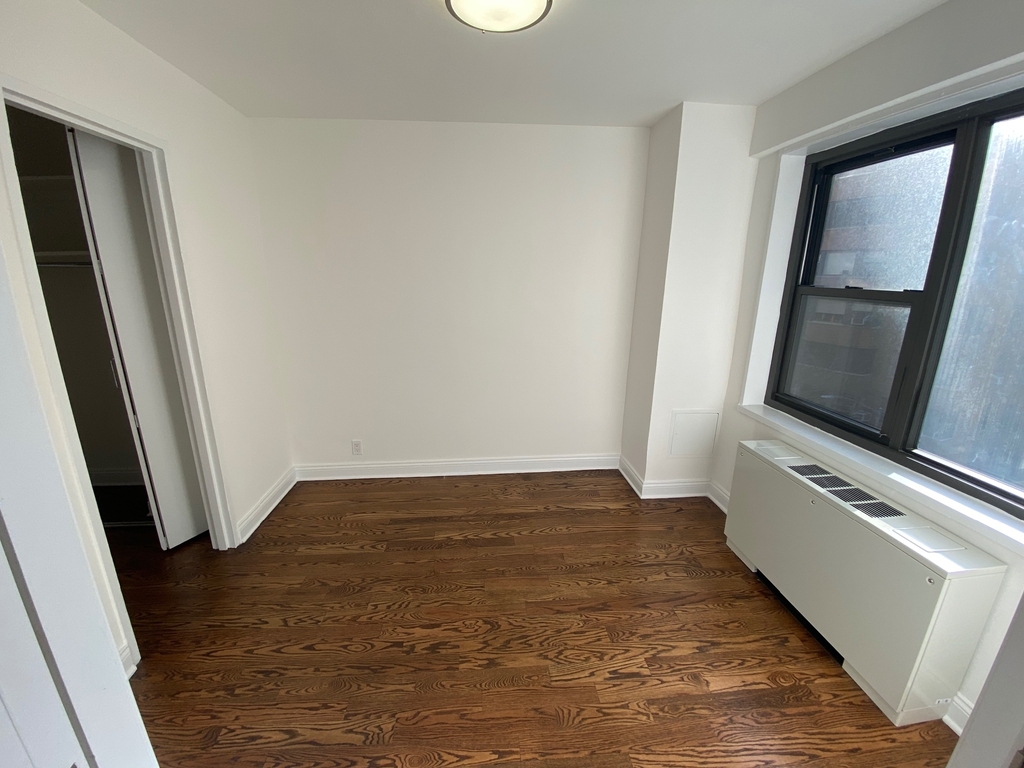 East 56th Street  - Photo 9