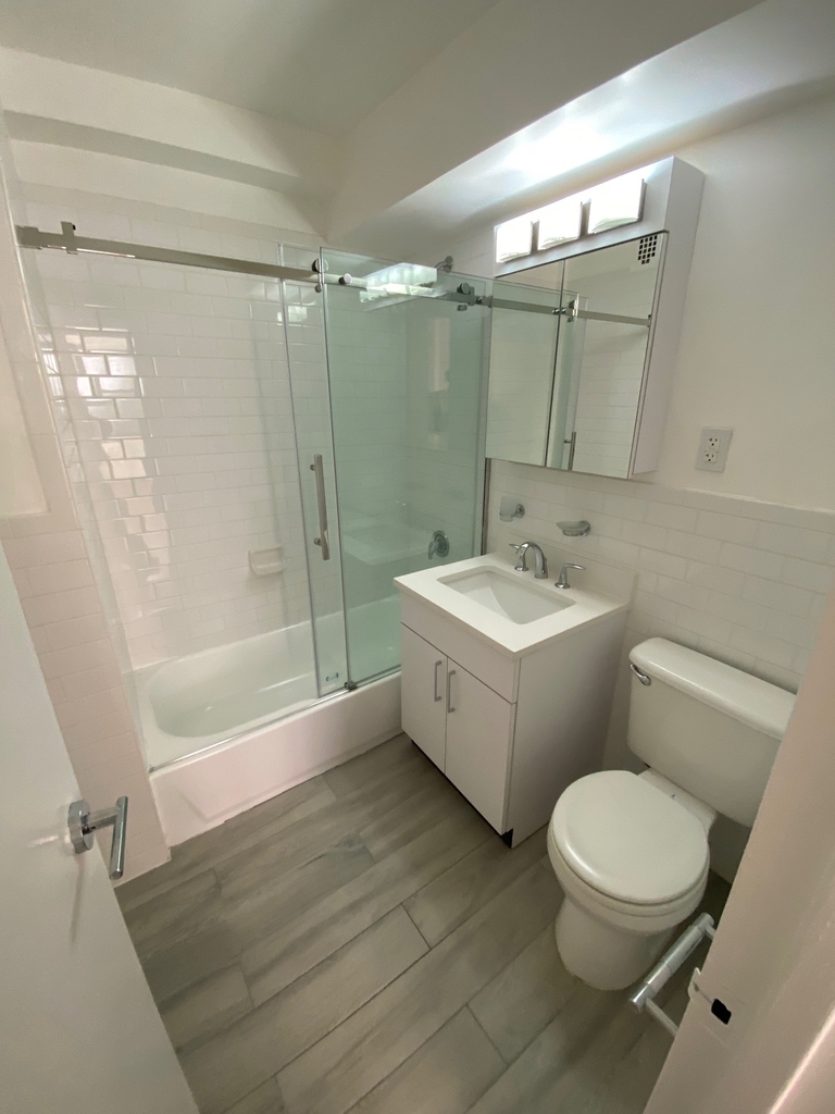 East 56th Street  - Photo 10