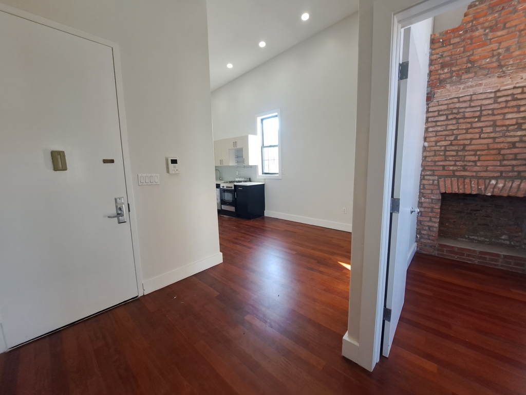 276 Boerum Street - Photo 6