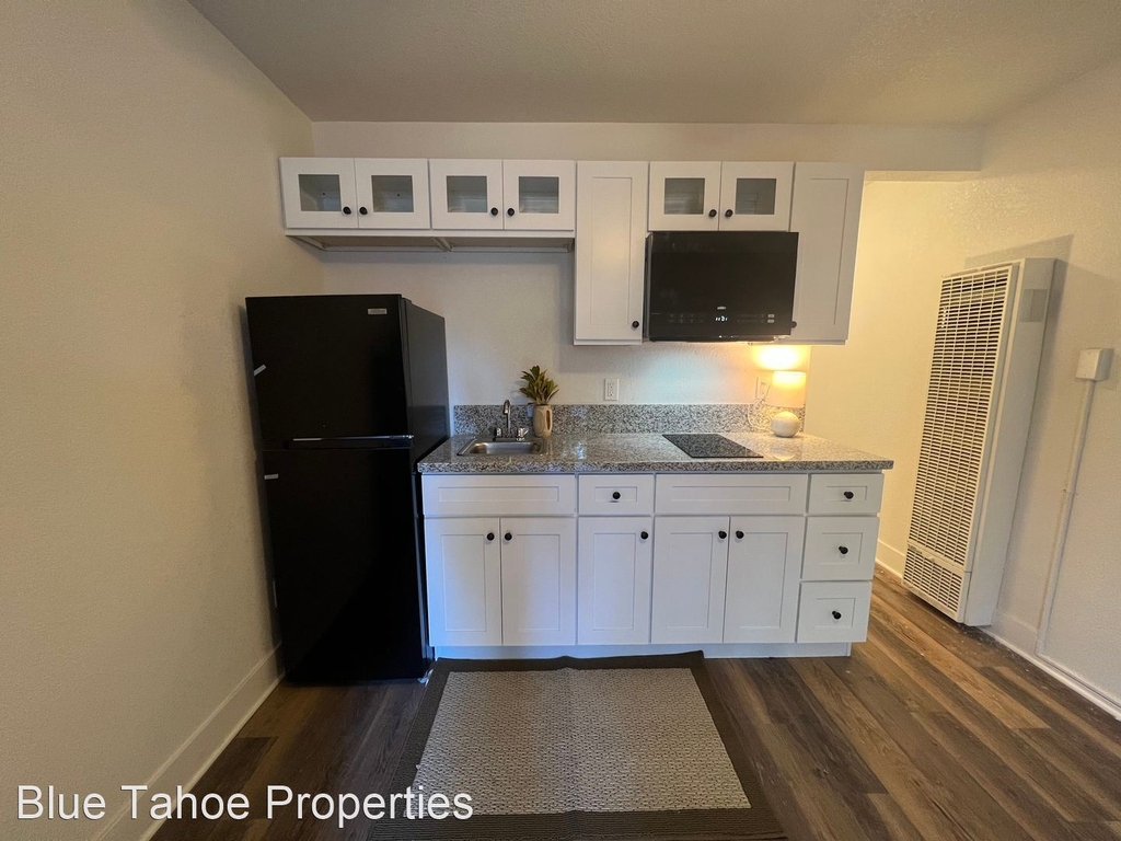 1031 Moss Rd - Photo 3
