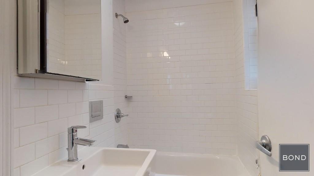 439 West 51st Street - Photo 11