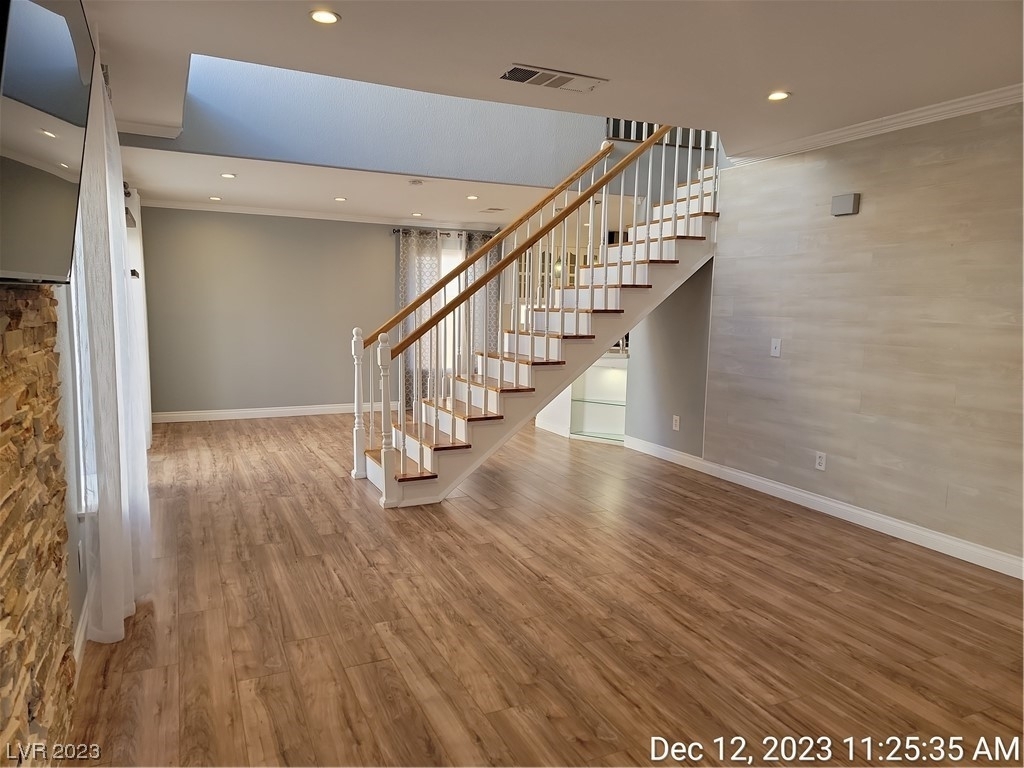 8848 Hampton Green Avenue - Photo 3