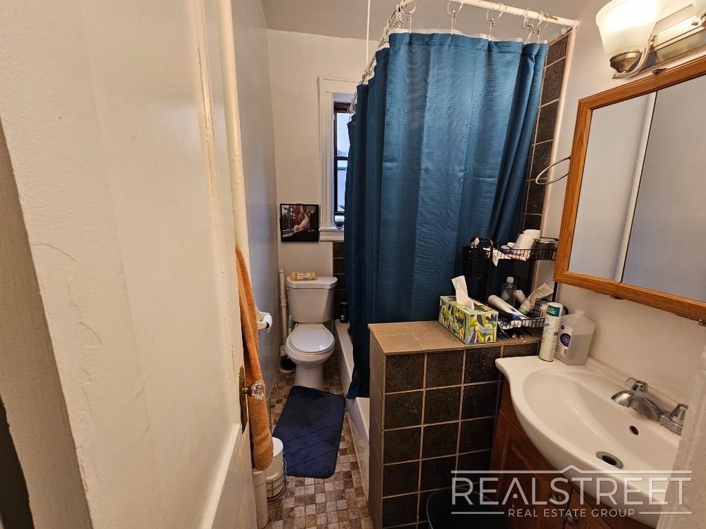 693 East New York Avenue - Photo 4
