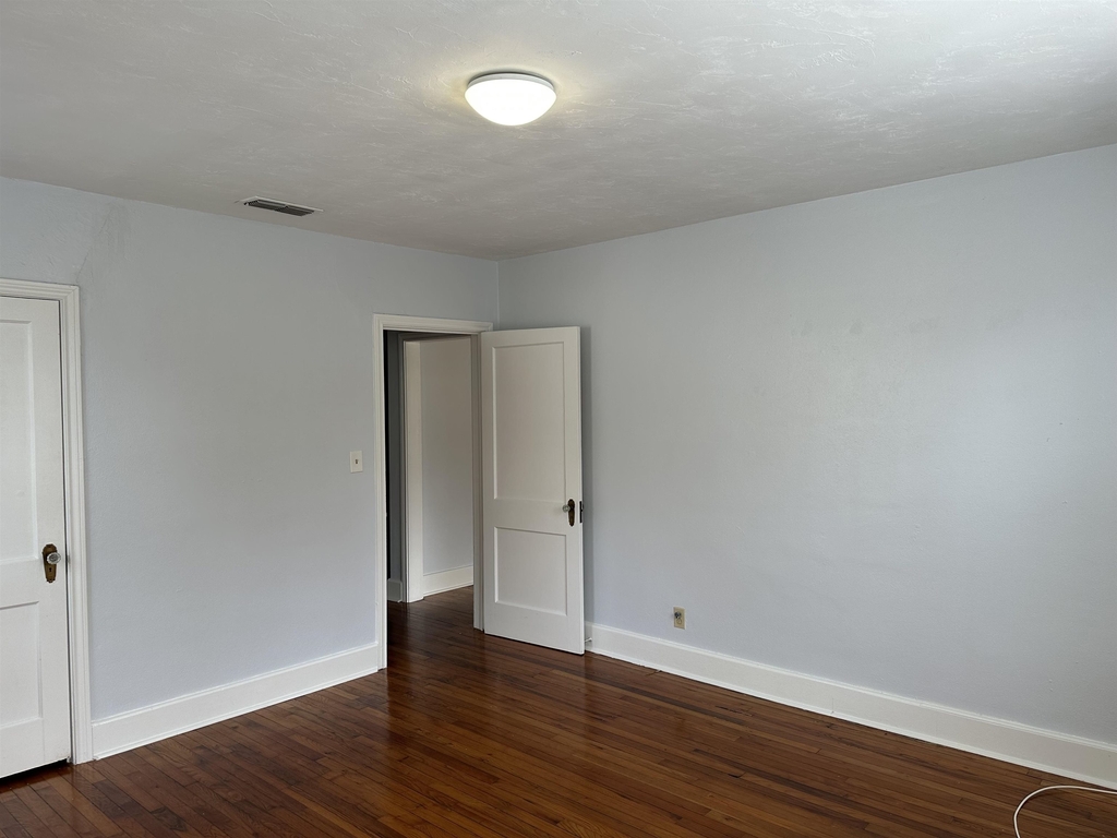 1405 Colonial Drive - Photo 5