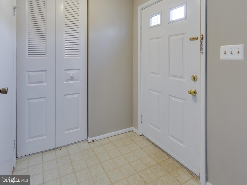 8025 Tyson Oaks Circle - Photo 7