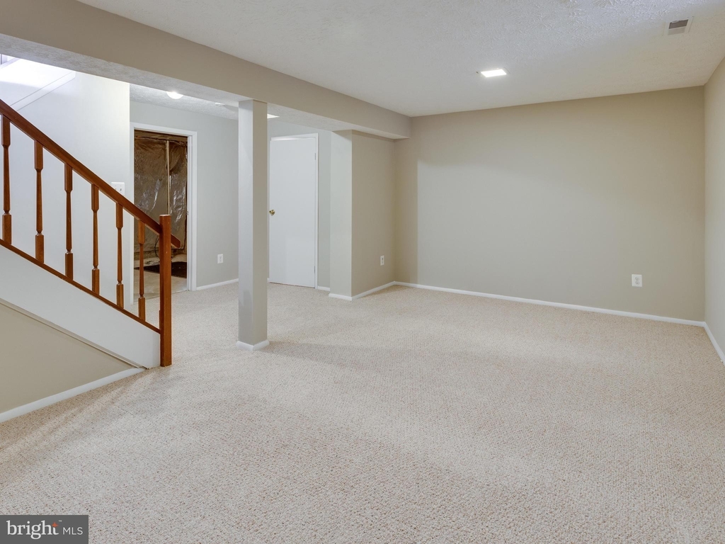 8025 Tyson Oaks Circle - Photo 38