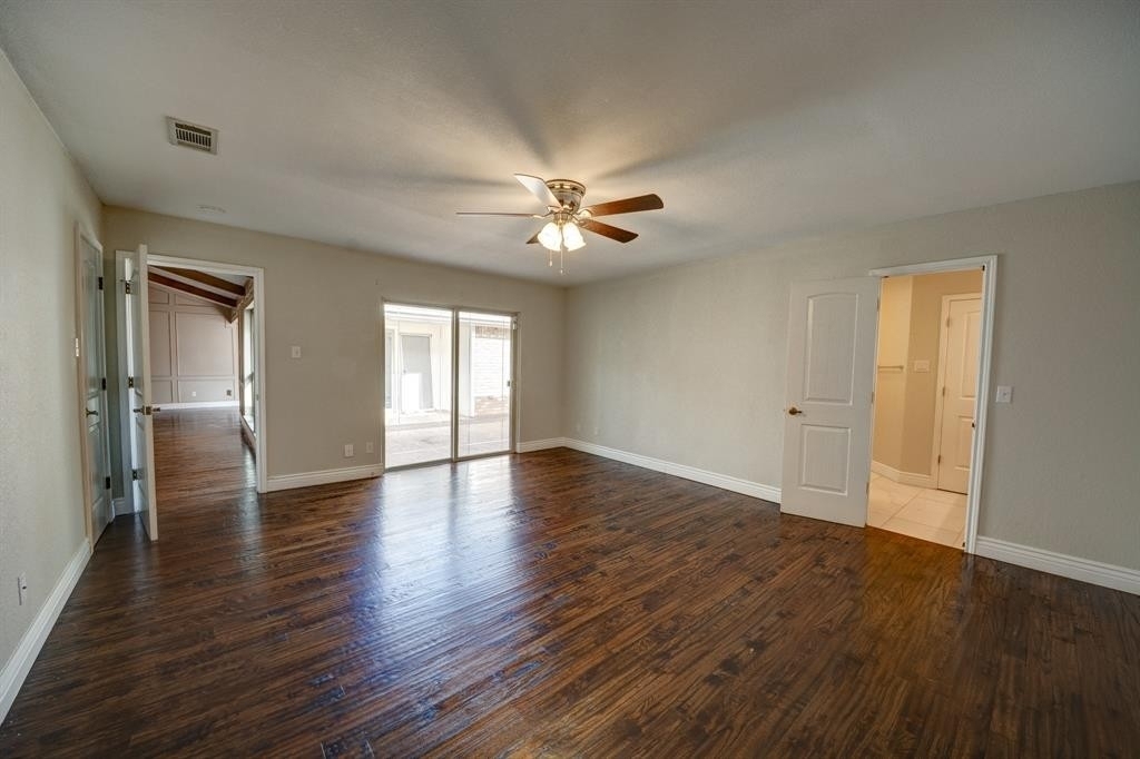 1120 Berkshire Court - Photo 11