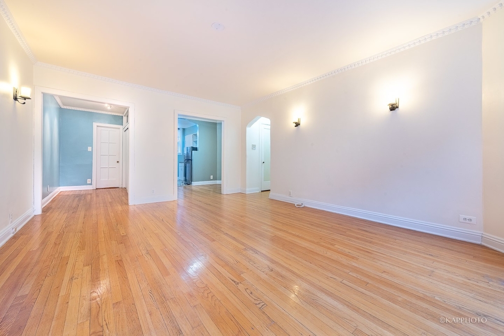 1222 W Jarvis Avenue - Photo 9