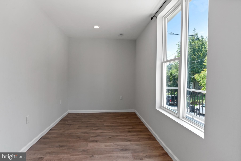 17 Tunic Avenue - Photo 14