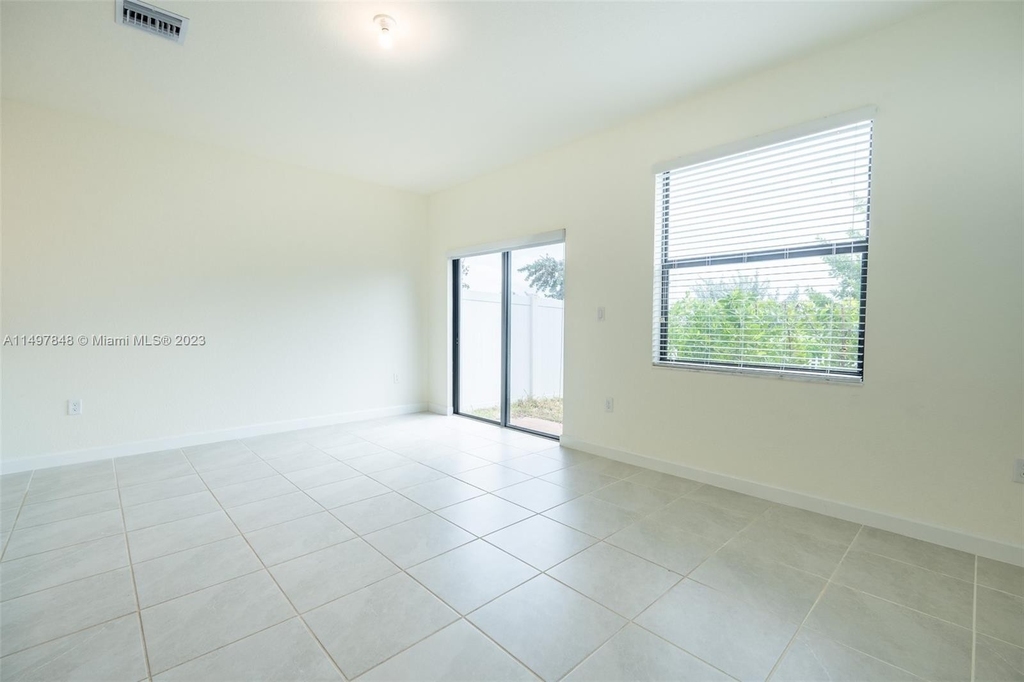 3448 W 114th Ter - Photo 23