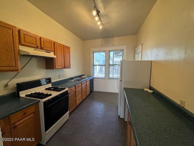 305 S Marina Street - Photo 4