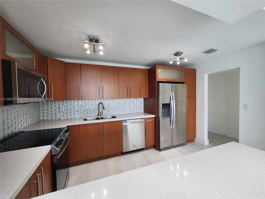 19380 Collins Ave - Photo 1