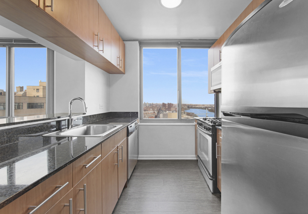 East 92nd Street - Photo 1