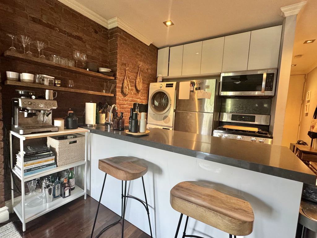 95 Perry Street - Photo 2