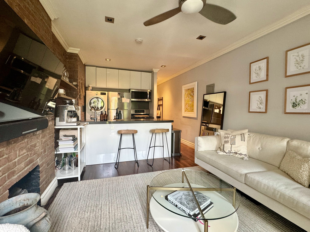 95 Perry Street - Photo 1