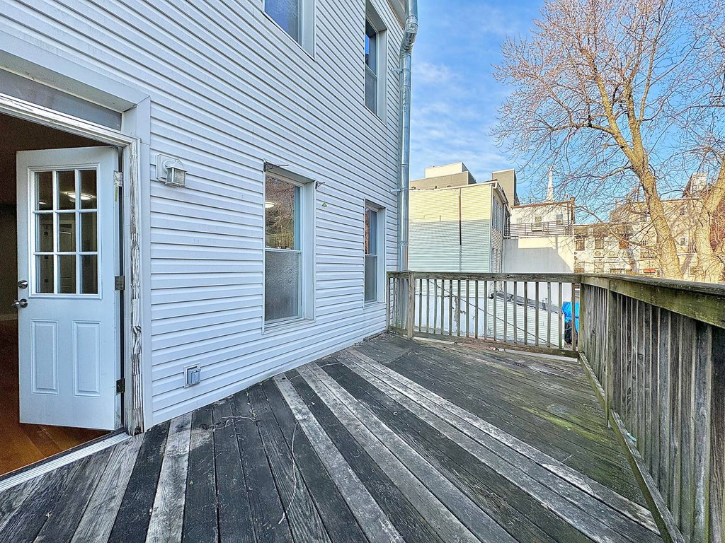 644 Kosciuszko Street - Photo 4