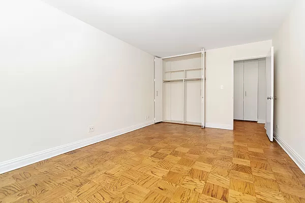 400 East 71st Street - Photo 5