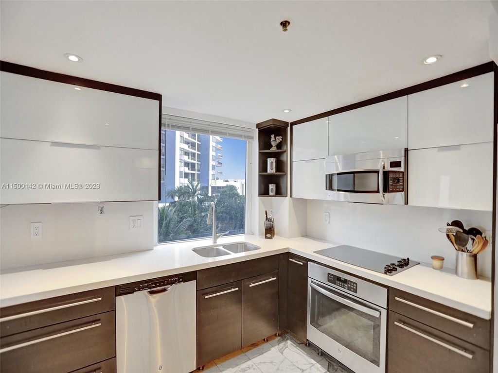 1627 Brickell Ave - Photo 9