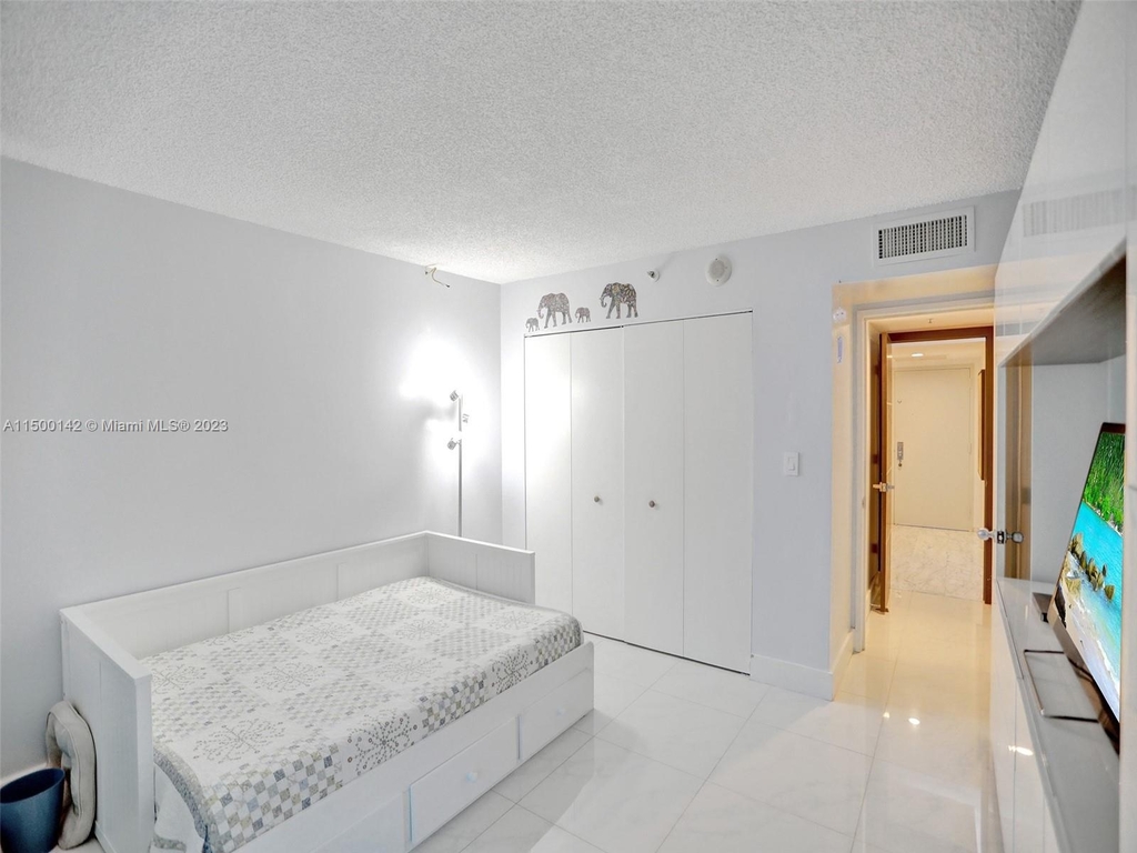 1627 Brickell Ave - Photo 25