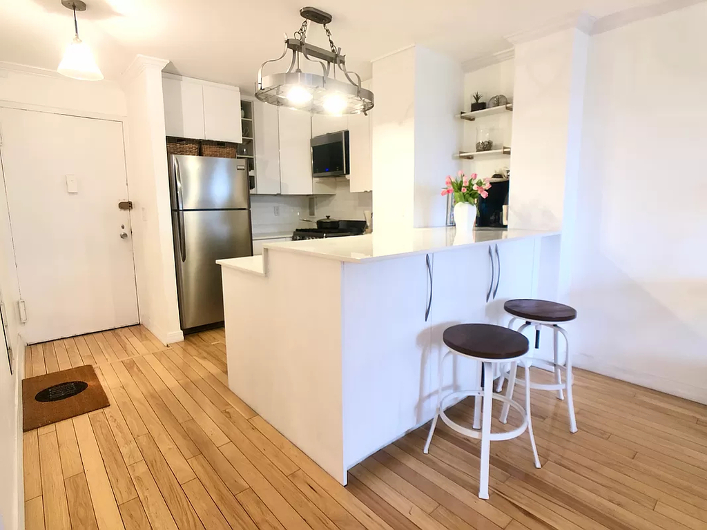 333 East 34th Street - Photo 4