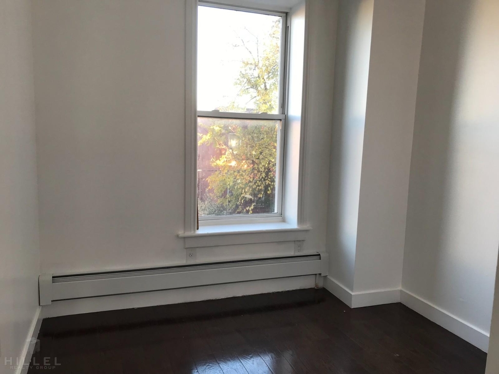 663 Georgia Avenue - Photo 3