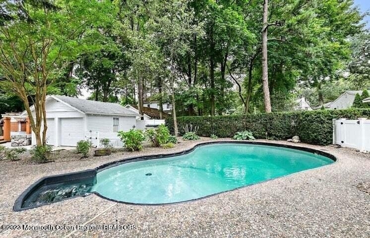 214 Cliftwood Road - Photo 0
