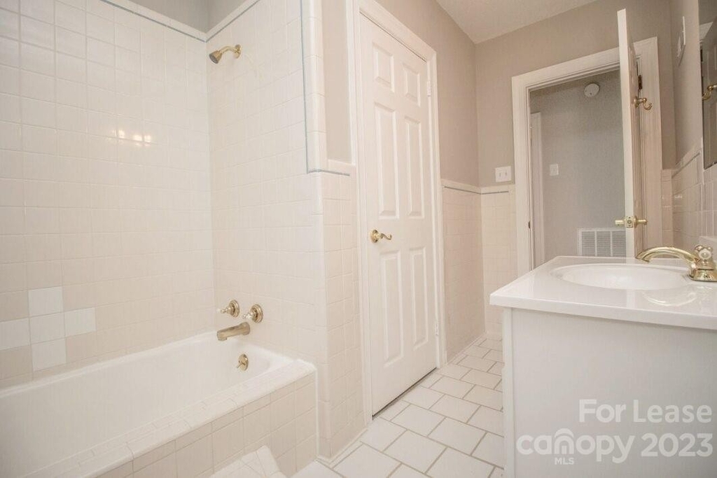 5430 Finsbury Place - Photo 19