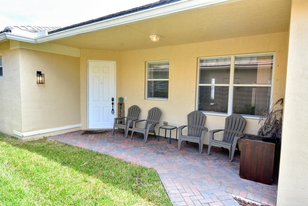 11012 Sw Dunhill Court - Photo 1