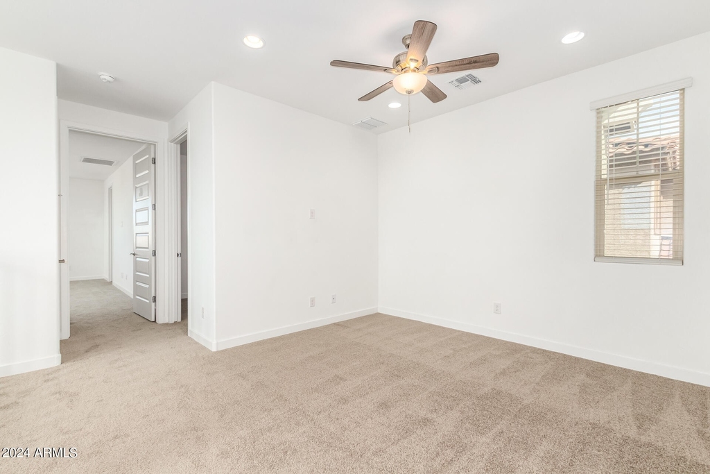 9120 W Roma Avenue - Photo 28