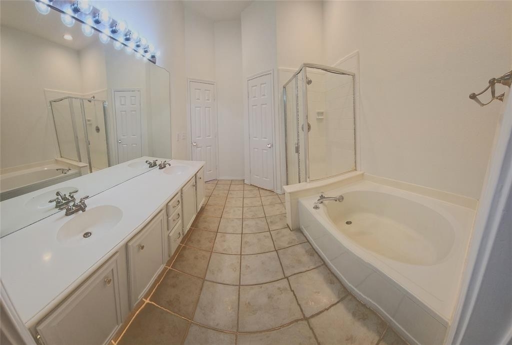 10904 Reisling Drive - Photo 15