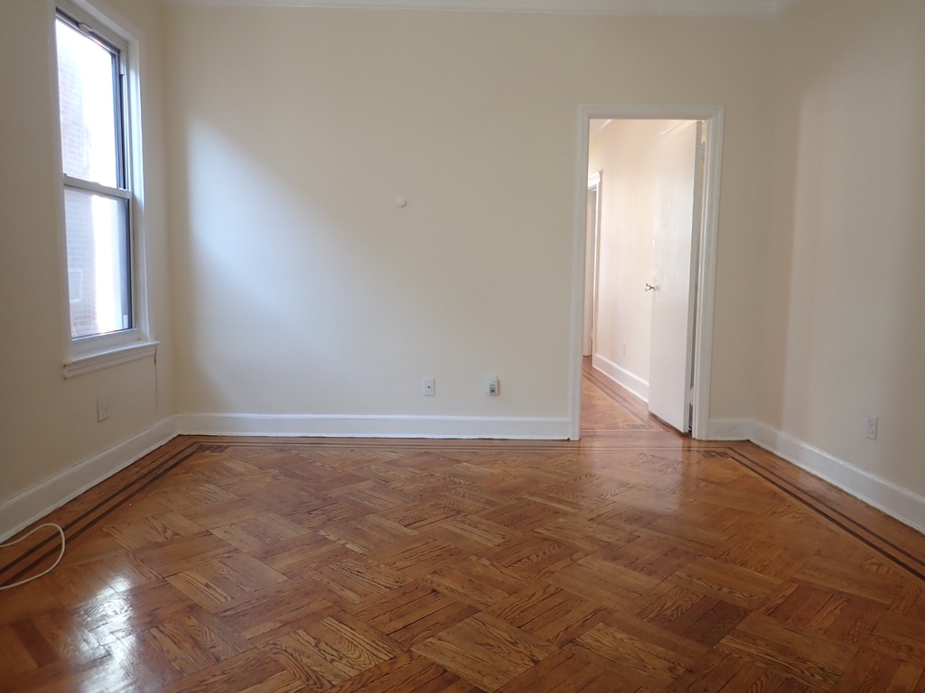 144 Linden Boulevard - Photo 7